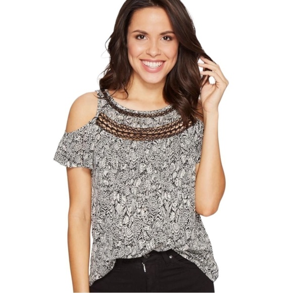 Lucky Brand Cold Shoulder Black and White Crochet Top Women’s Size Small - Picture 12 of 12